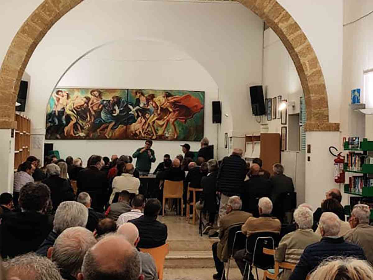 Immagine articolo: Menfi. Acqua a consumo: grande partecipazione al dibattito pubblico. Tariffe e contatori: ecco di cosa si è parlato