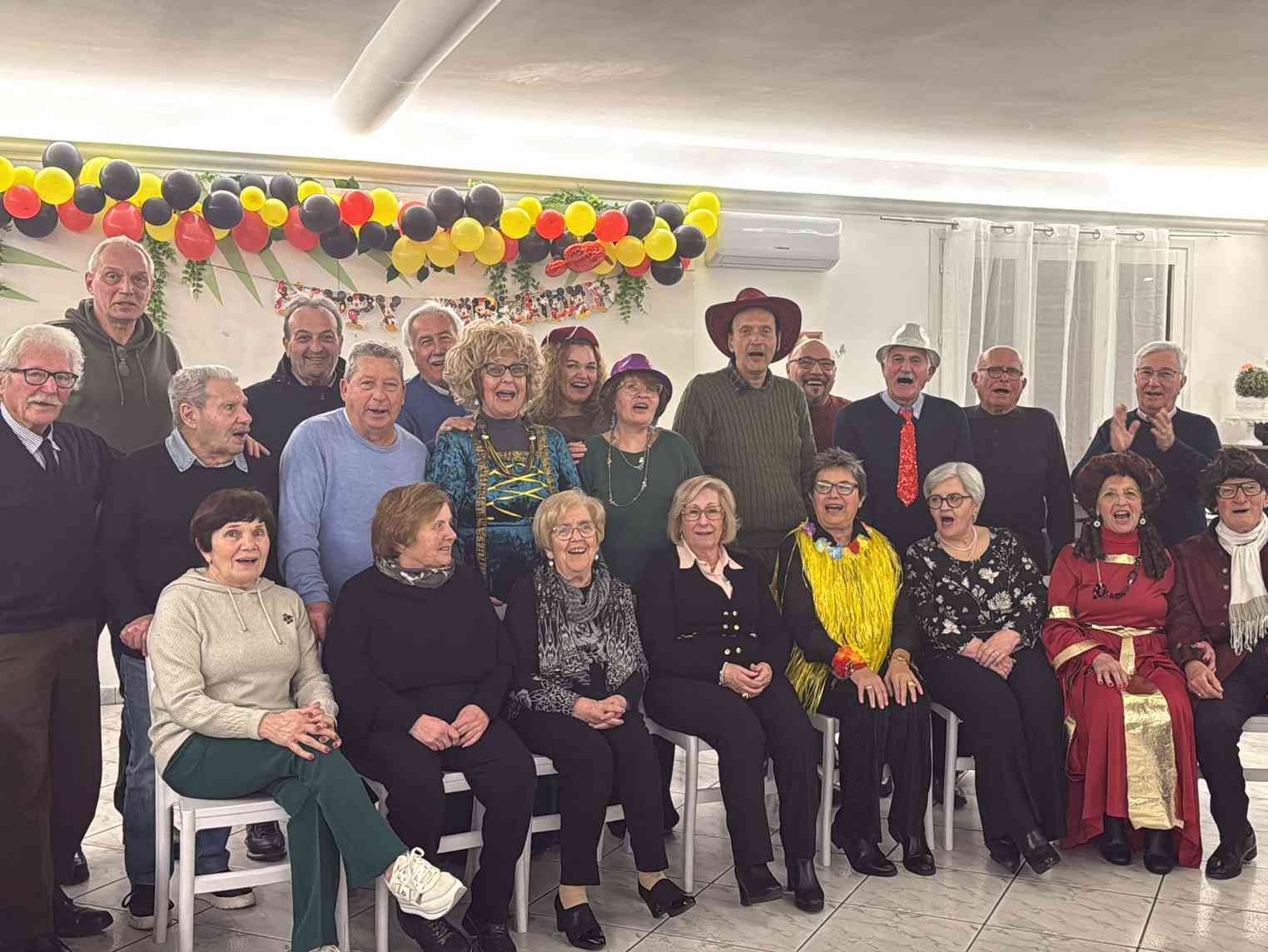 Immagine articolo: S. Margherita. Successo per l'iniziativa “Pizza e ballo in maschera”