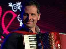 Immagine articolo: Poggioreale, riconoscimento per il maestro Peppe Corsale, produttore, arrangiatore e compositore musicale