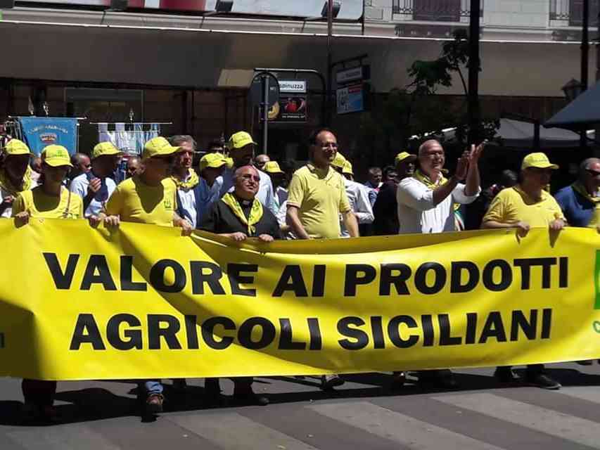 Immagine articolo: Coldiretti in piazza a Palermo. Presente anche il sindaco Valenti di Santa Margherita di Belice.