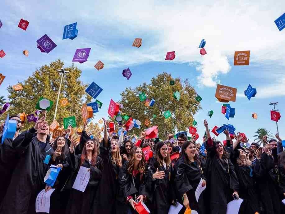 Immagine articolo: Nuovi percorsi formativi, la Regione Siciliana cerca giovani laureati attualmente inoccupati. Ecco come candidarsi: