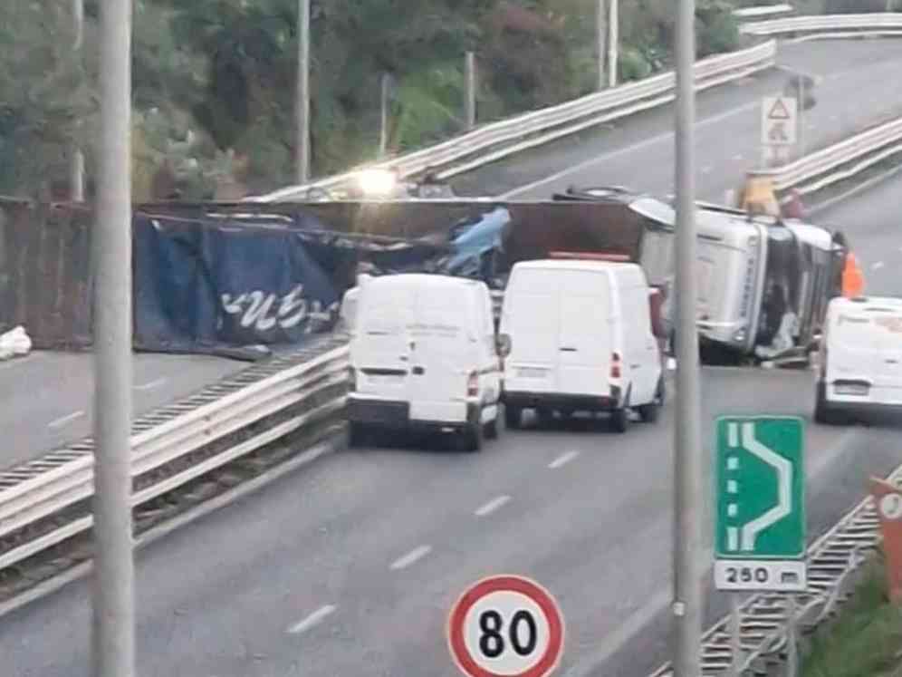 Immagine articolo: Traffico in tilt sull’A29: due incidenti bloccano l’autostrada