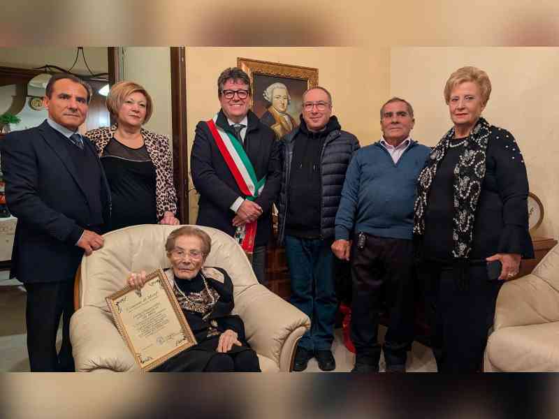 Immagine articolo: Menfi festeggia il centesimo compleanno della signora Giacoma Graffeo