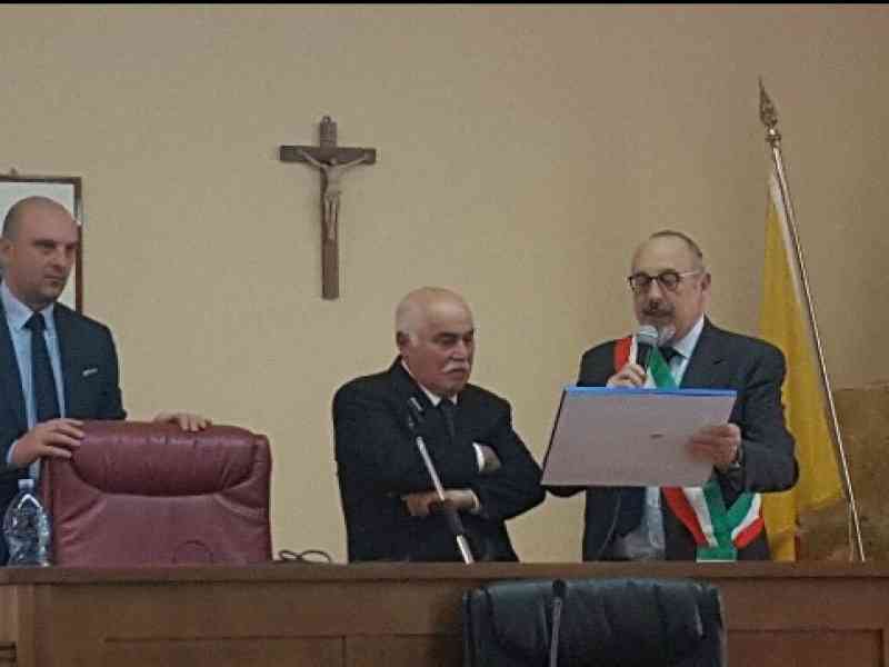 Immagine articolo: Murò le case in cui le prostitute ricevevano i clienti. Nominati commendatore il maresciallo Vincenzo Bonsignore