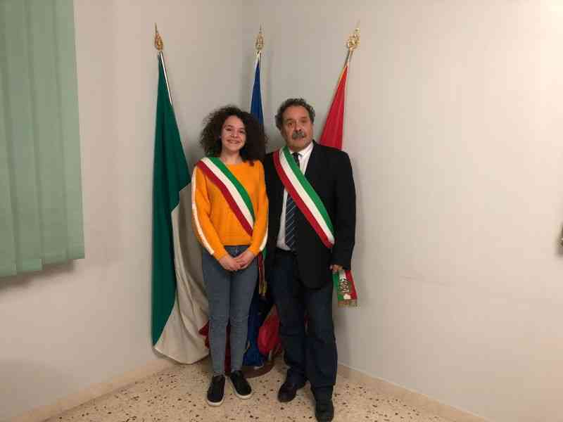 Immagine articolo: Salaparuta, Antonietta Baiamonte è il nuovo “baby sindaco”. Ecco i nomi del baby consiglio comunale