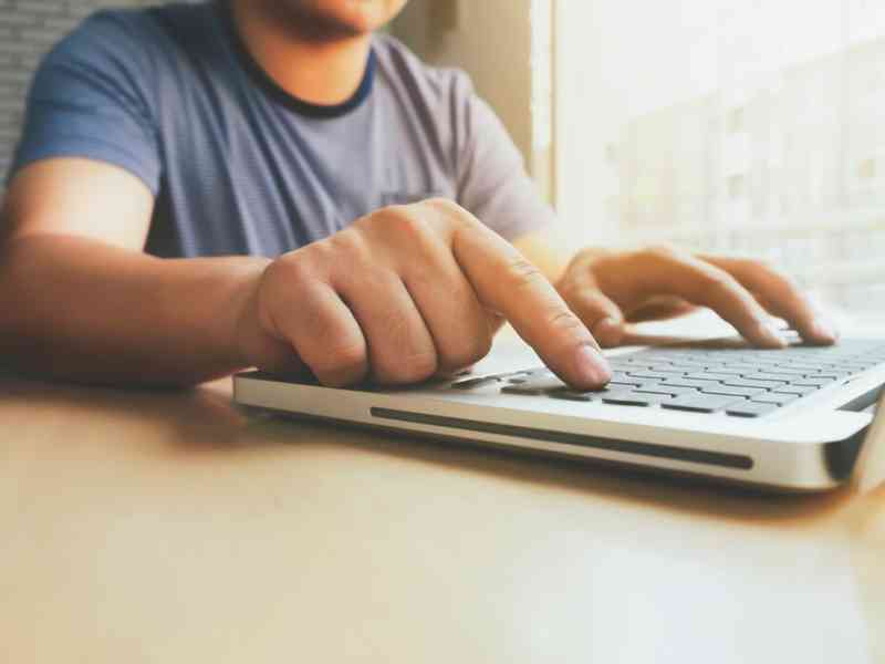 Immagine articolo: Riberese pubblica su sito incontri numero di telefono della ex, condannato