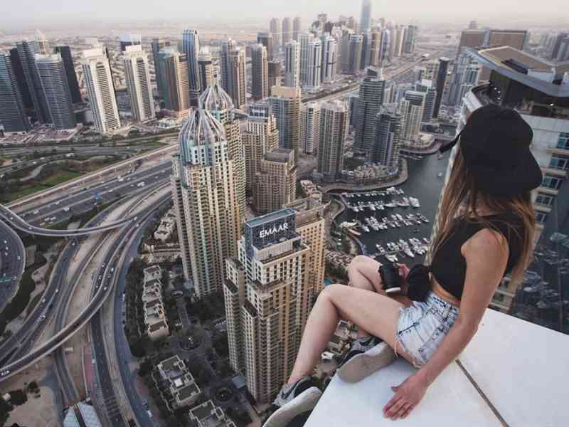 Immagine articolo: Killfie: i selfie che uccidono tra imprudenze e voglia di esibirsi