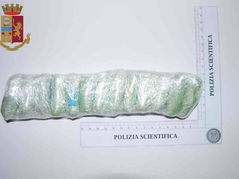Immagine articolo: Marsala: arrestato dalla Polizia di Stato un palermitano sorpreso in auto con droga destinata a Trapani