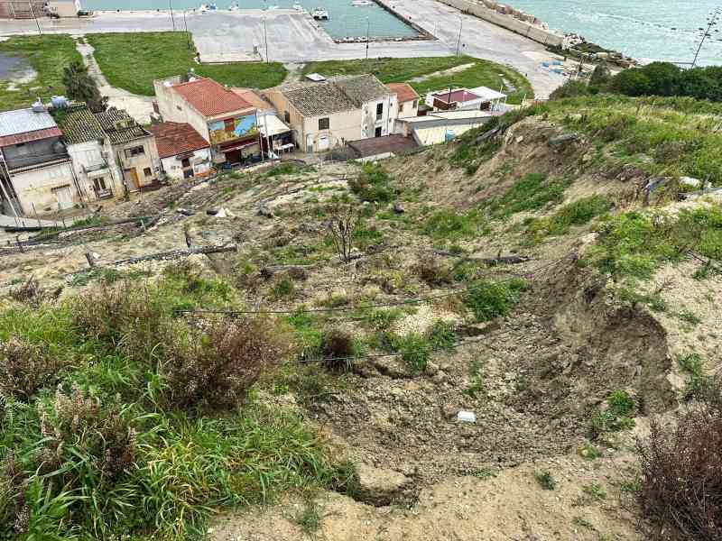 Immagine articolo: Frana di Porto Palo: l'Amministrazione: “Pronta perizia di variante, martedì confronto negli uffici regionali“