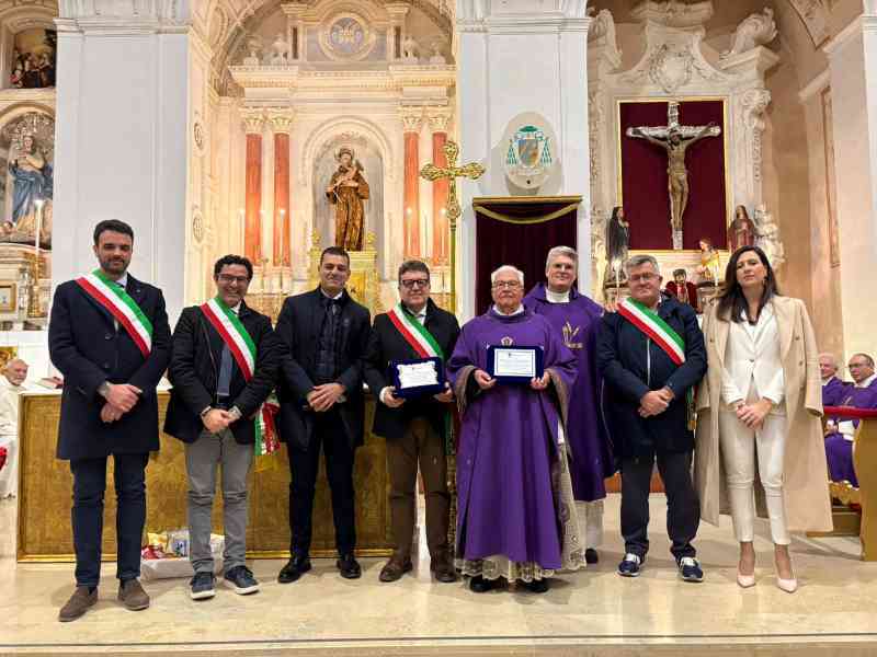 Immagine articolo: Menfi. Festeggiati i 90 anni di padre Saverio Catanzaro