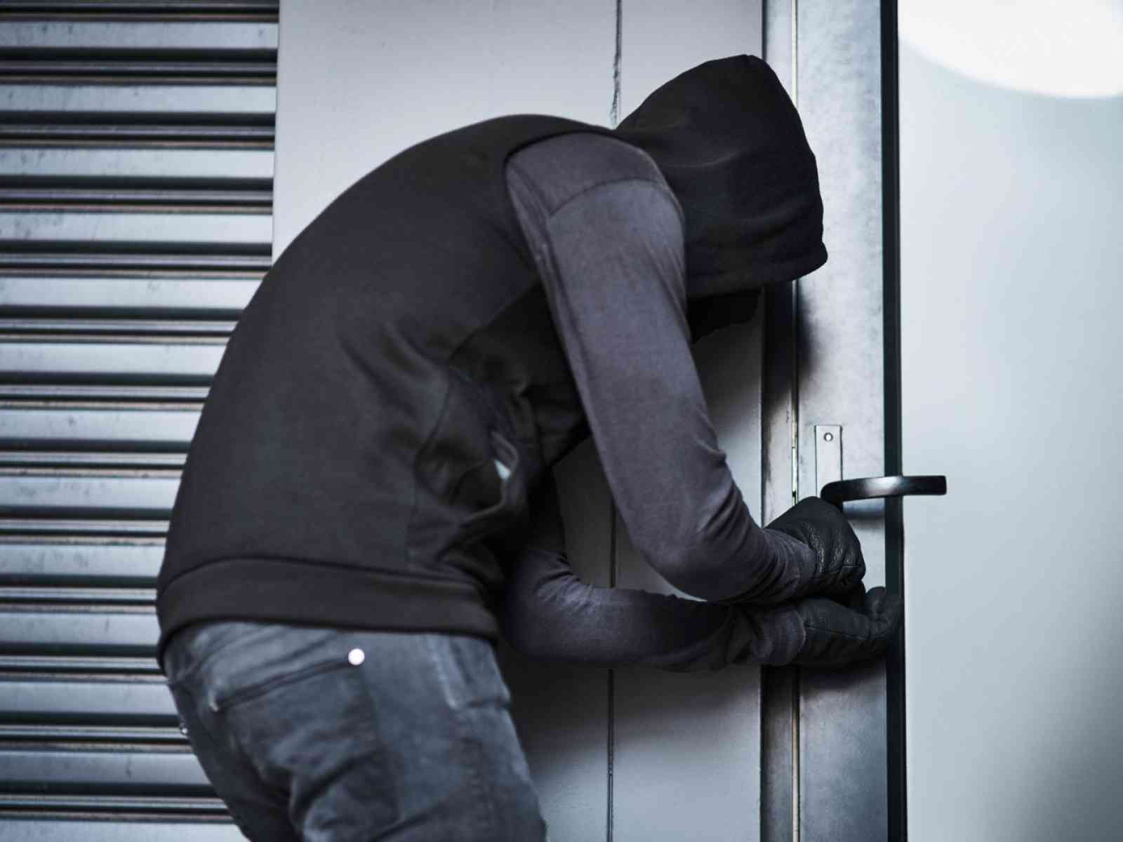 Immagine articolo: Sambuca. Colpo fallito in un supermercato di contrada Adragna