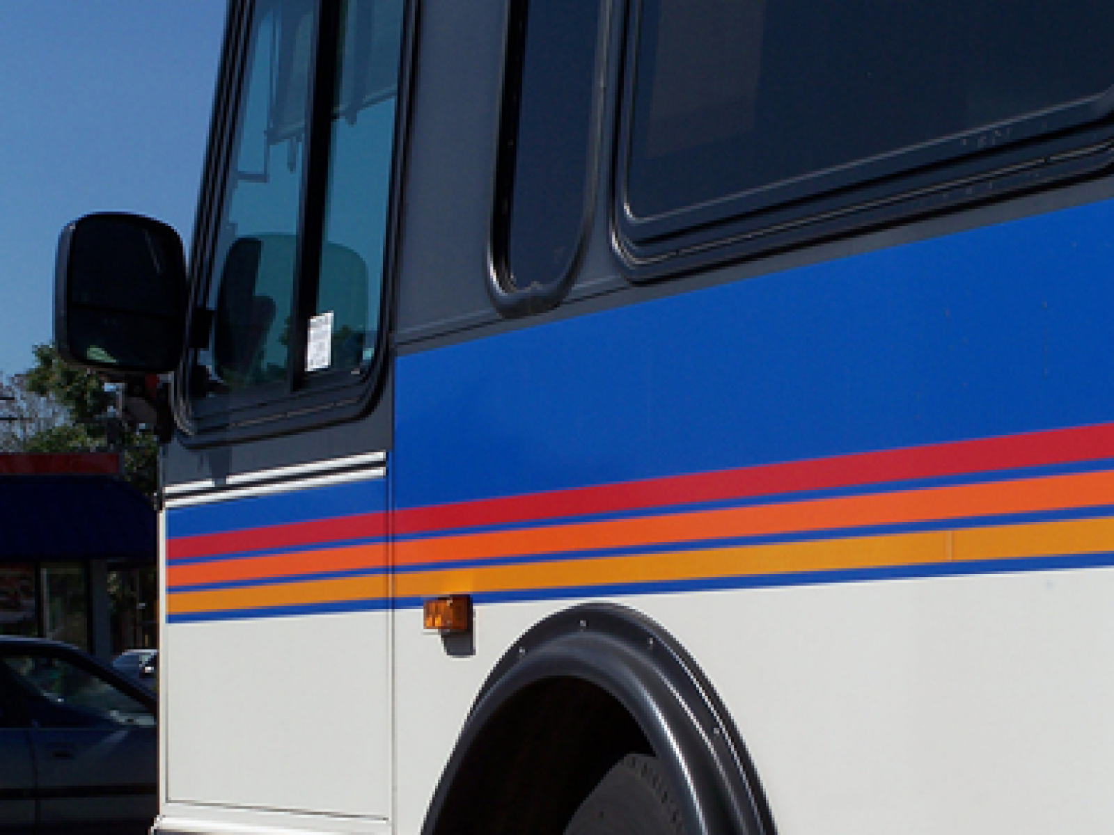 Immagine articolo: Menfi. Trasporto studenti pendolari: Richieste entro il 31 agosto. Ecco il modulo per richiedere l'abbonamento