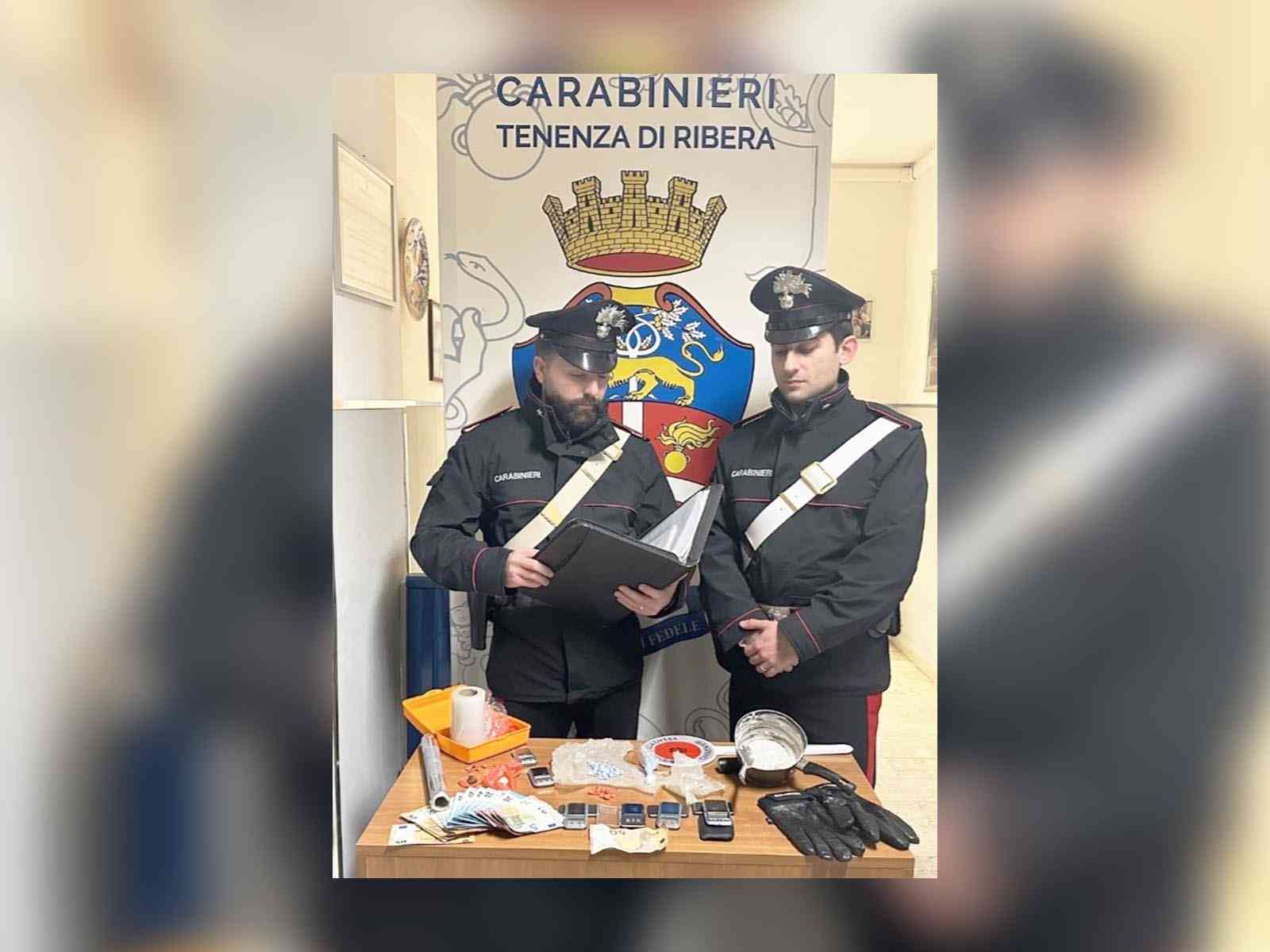 Immagine articolo: Ribera. Trovati in possesso di crack, eroina e hashish: 2 arresti