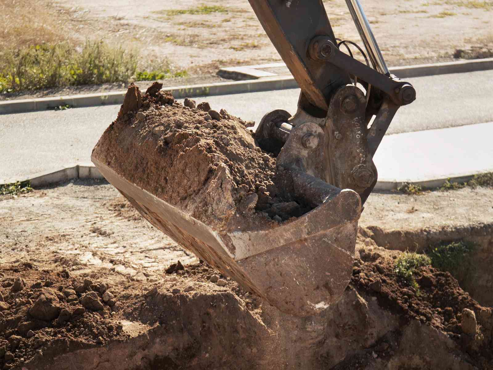 Immagine articolo: Sciacca. Guasto idrico sulla strada che porta alla Perriera. Prevista per domani la riparazione