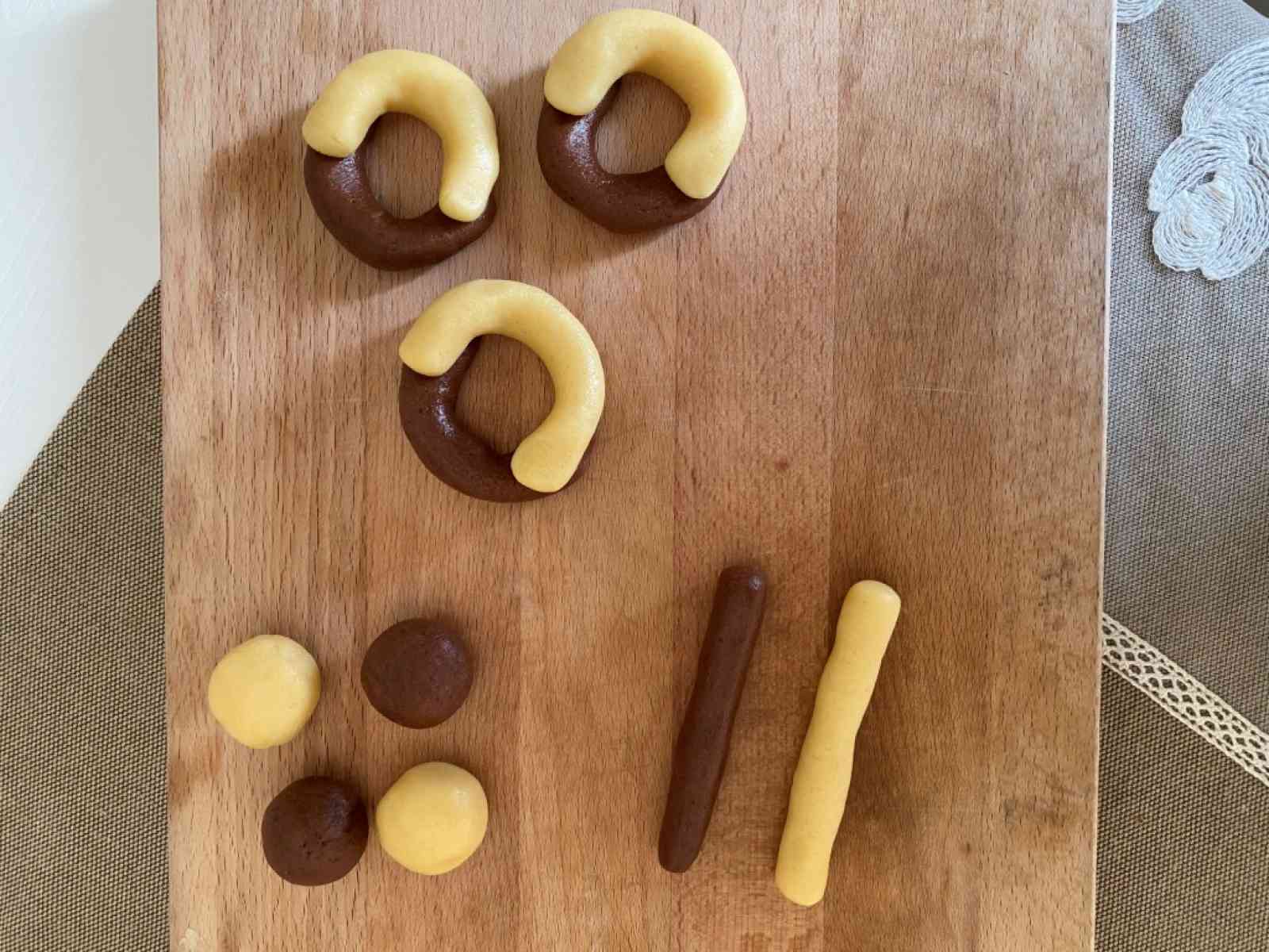 Immagine articolo: Alla “scoperta“ della ricetta degli “abbracci“. Ecco i consigli di Gina Maria