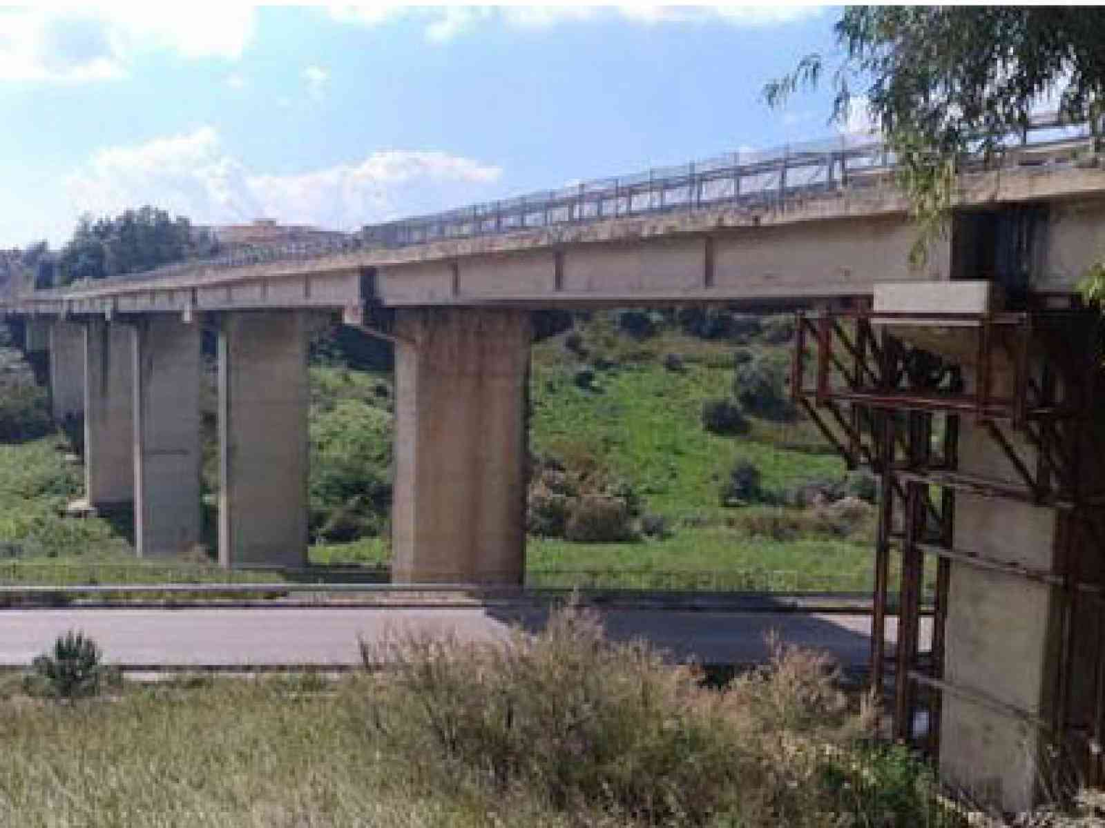 Immagine articolo: Sciacca. Lavori Cansalamone dopo 10 anni. Catanzaro (PD): “Opera fondamentale per viabilità e turismo, ma il ritardo è inaccettabile per un paese moderno”