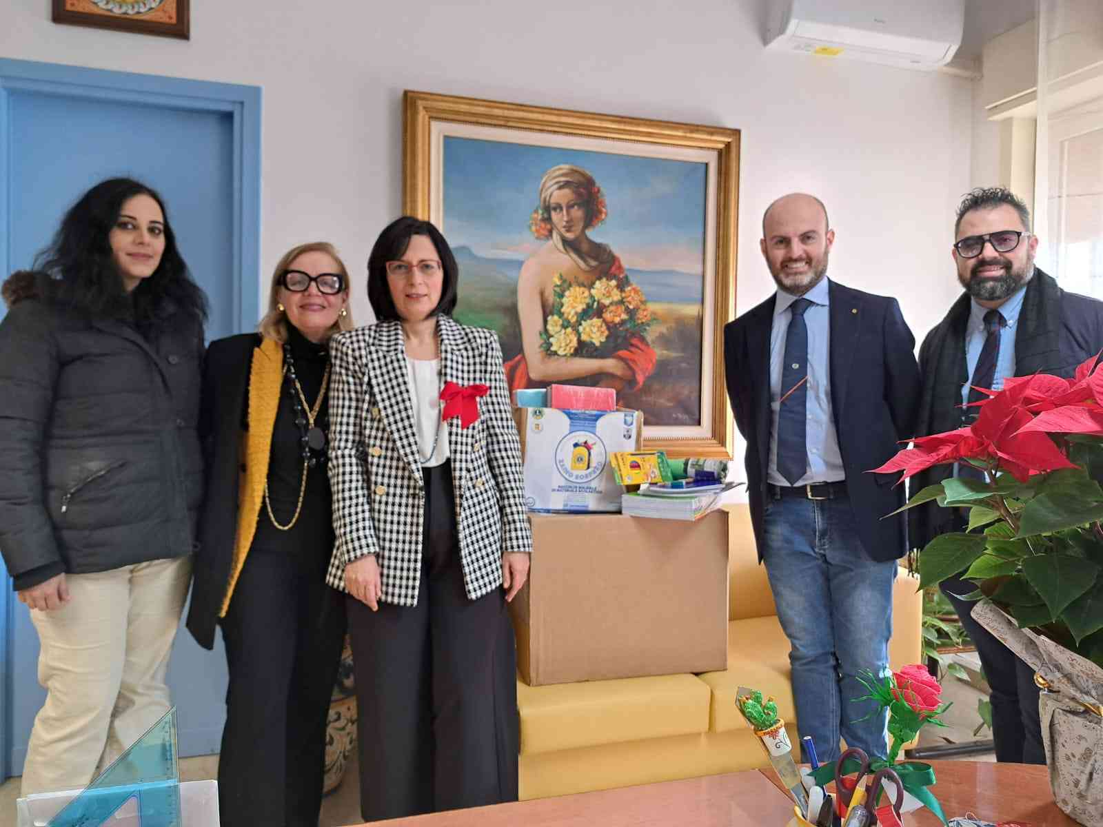 Immagine articolo: Anche quest'anno il service “Zaino sospeso” promosso dal Lions Club Menfi